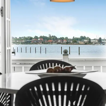 2 Bedroom Stunning In Gråsten