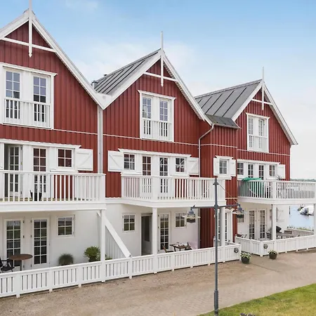 2 Bedroom Stunning In Casa de Férias Gråsten